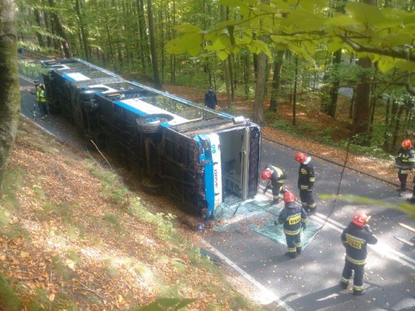 Wypadek autobusu - zablokowana ulica Sopocka 