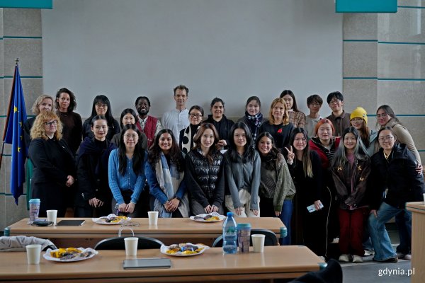 Studenci architektury z londyńskiej uczelni inspirują się gdyńskim modernizmem