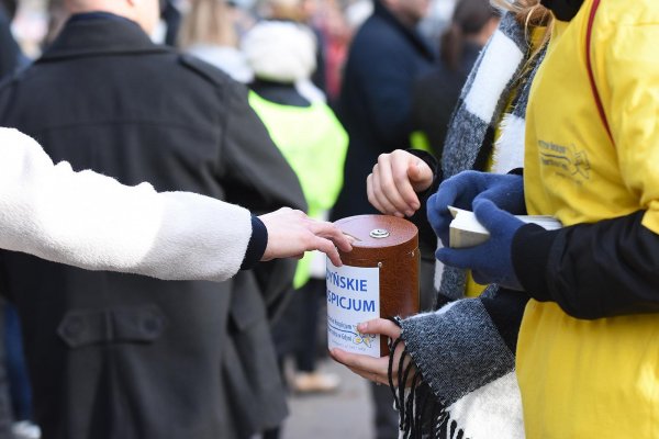 Ponad 200 tys. zł w puszkach na hospicjum