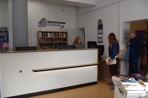 Wypożyczalnia Centralna po remoncie. Biblioteka bardziej dostępna i komfortowa