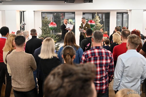 „Kierunek Święta” – kiermasz i licytacja w szczytnym celu