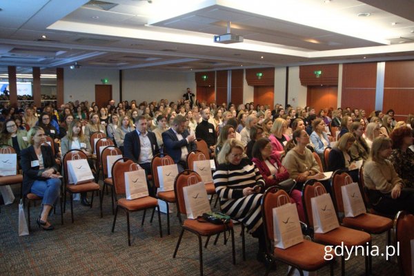 Wyzwania przyszłości. Konferencja ,,Follow The Rabbit”