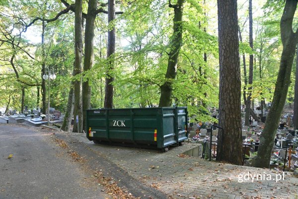 Podczas obchodów Wszystkich Świętych pamiętajmy o ekologii