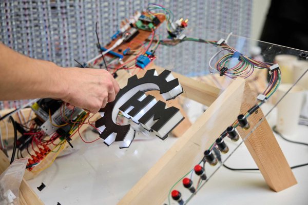 Illuminathon „Światło na Gdynię”. 24 godziny pomysłów, technologii i światła