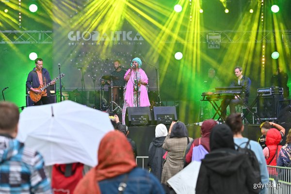 Piątkowa Globaltica zgromadziła tłumy! Świetna zabawa mimo deszczu!