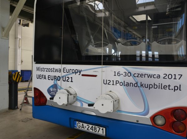 Trolejbus UEFA EURO U21 na ulicach Gdyni