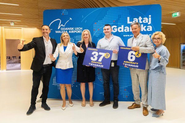 Do Porto i Bukaresztu. Ryanair ogłasza zimowy rozkład z Gdańska