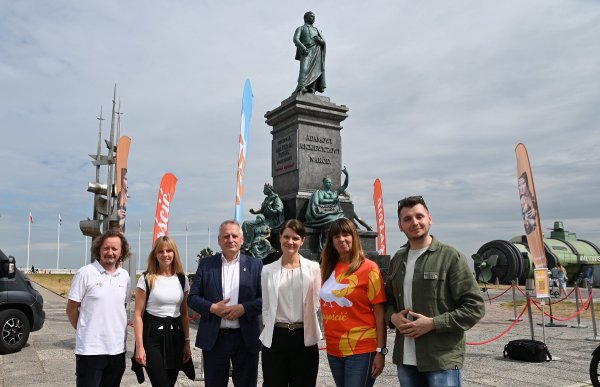 Spotkajmy się pod „Adasiem”… #wGdyni!  