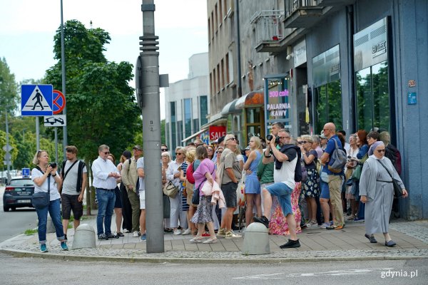 Poznali esencję modernizmu. Ruszyła sierpniowa odsłona spacerów architektonicznych