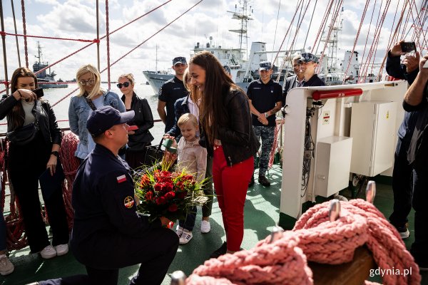 Powrót podchorążych z tarczą. Rejs szkolny „Iskry” zakończony 