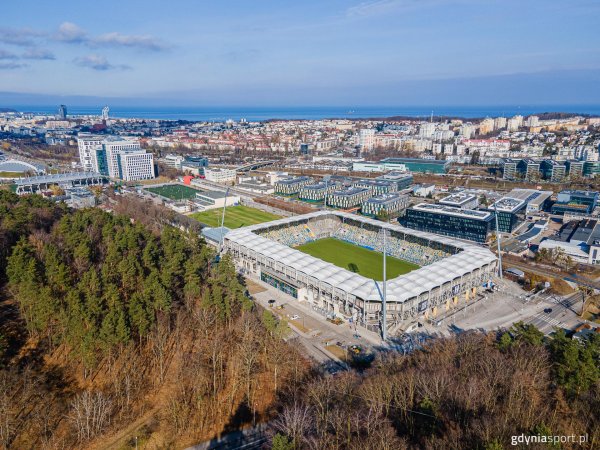 Fundament pod emocje: nowa murawa na Stadionie Miejskim 
