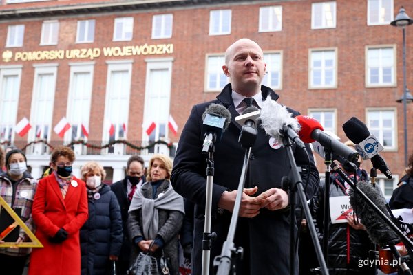Samorządy przeciw zmianom w oświacie