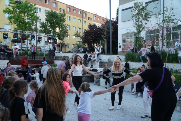 Wszystkiego najlepszego, sąsiedzi i sąsiadki!