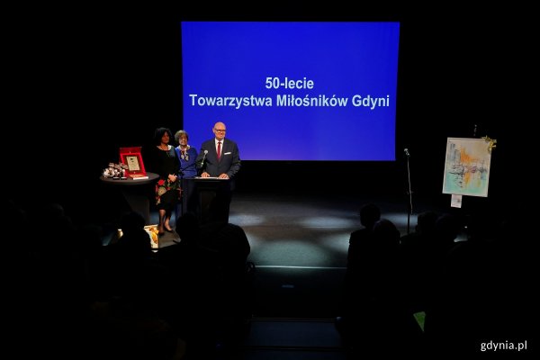 Tradycja, pasja, działanie i integracja pokoleń – 50 lat Towarzystwa Miłośników Gdyni 