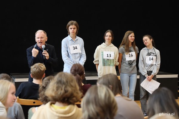 „Przyszłość a Ty”. Teatr, który uczy 