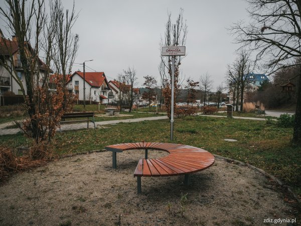 Nowe ławki w dzielnicach