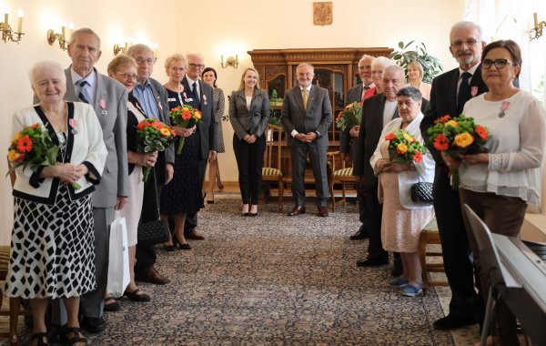 Jubileuszowe medale za wspólne półwiecze