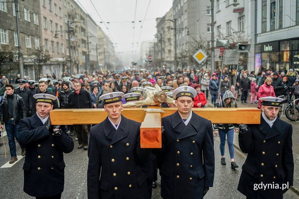 Droga krzyżowa przeszła ulicami Gdyni 