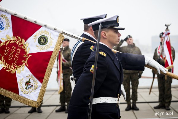 Capstrzyk i apel na święto Marynarki Wojennej