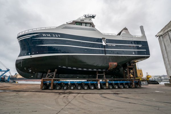 Kolejny trawler od stoczni Karstensen