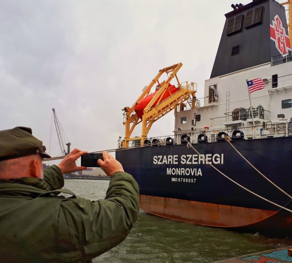 Hanna Wenda-Uszyńska chrzestną statku m/s Szare Szeregi