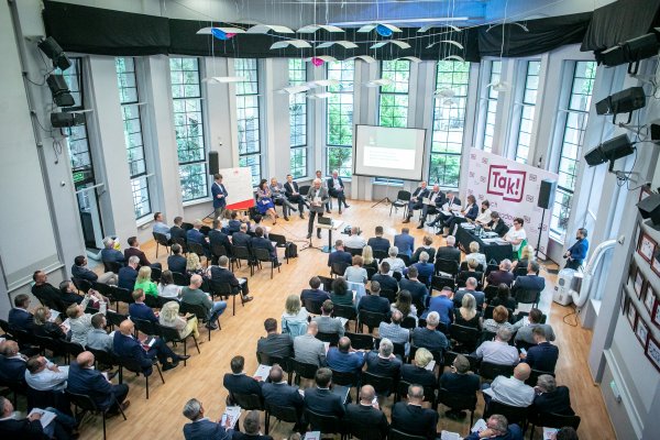 Samorządowcy debatują nad przyszłością