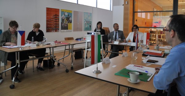 Idealne miejsce na rozmowy o tożsamości