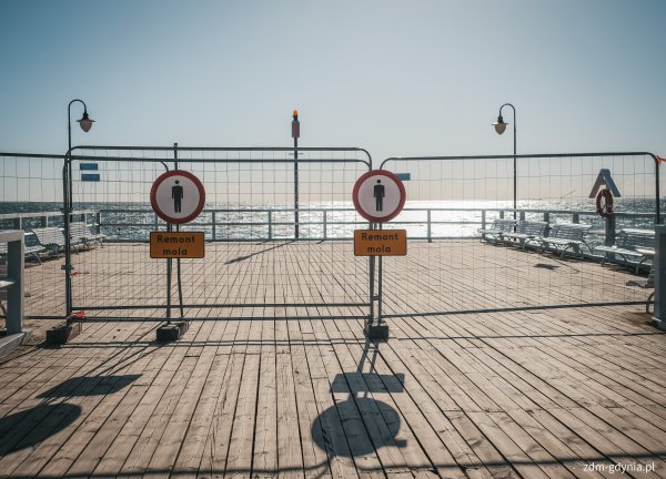 Prace na molo w Orłowie. Część obiektu czasowo zamknięta