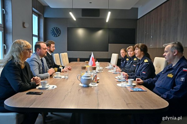 Przedstawiciele sił morskich NATO gościli w gdyńskim ratuszu 