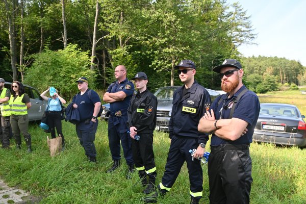 Służby działają, sytuacja powoli się uspokaja