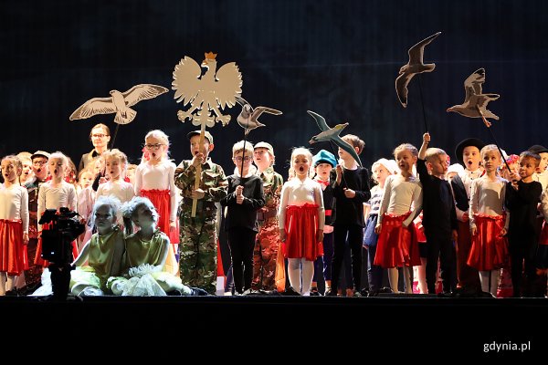 „Wolna jak ptak”: patriotyczny koncert w wykonaniu przedszkolaków