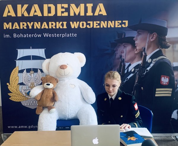 „Czy wojskowi zawsze mają na obiad grochówkę?”