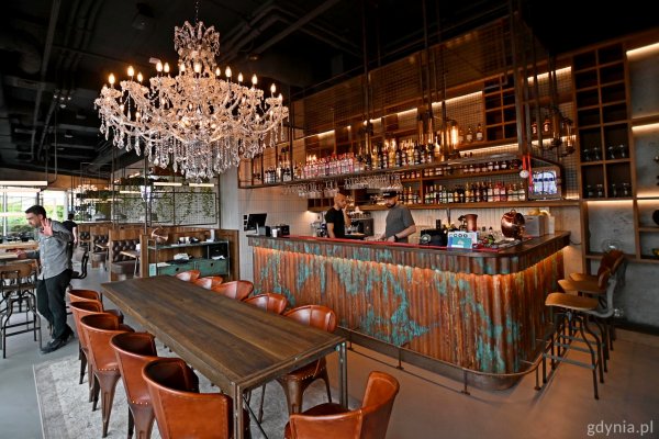 Kuba Wojewódzki otworzył restaurację #wGdyni