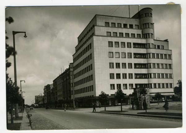 90 lat pod jednym adresem. Bankowiec świętuje urodziny