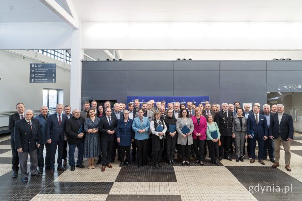 Wspólnie świętujmy 100. urodziny Gdyni. Członkowie Komitetu Honorowego odebrali swoje powołania