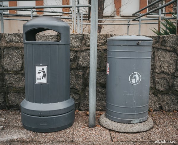 600 nowych koszy na śmieci na gdyńskich przystankach