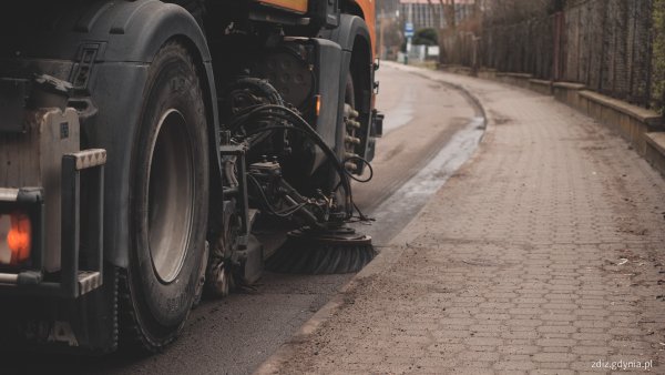 Dbamy o czystość i bezpieczeństwo ulic cały rok