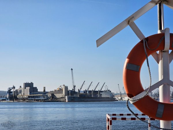 Port rozwija się na lądzie. Startuje budowa terminalu intermodalnego