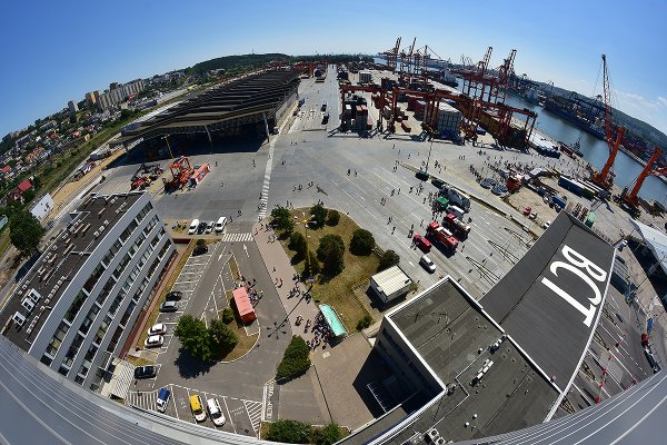 Odwiedź Bałtycki Terminal Kontenerowy