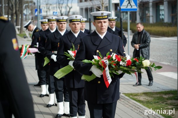 Gdynia uczciła ofiary katastrofy smoleńskiej
