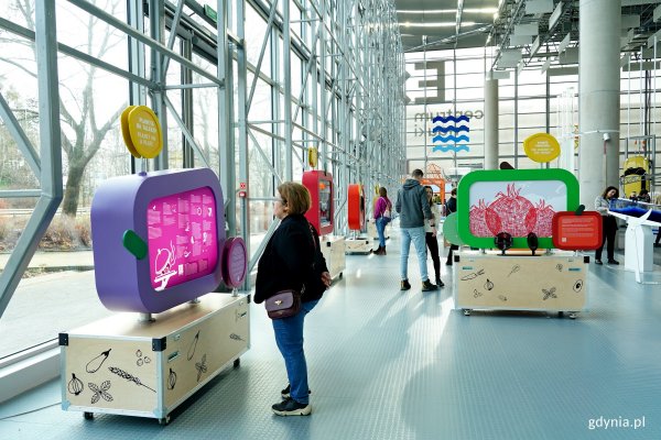 O właściwym podejściu do żywności. Wystawa „CLEVERFOOD for everyone” otwarta