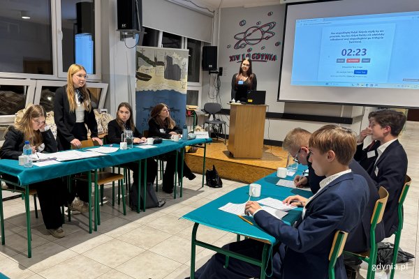 Gdyńskie Mistrzostwa Debat Oksfordzkich o Puchar Kopernika 2025 w XIV LO