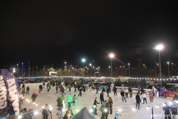 Gdyńskie lodowisko w okresie świąteczno-noworocznym