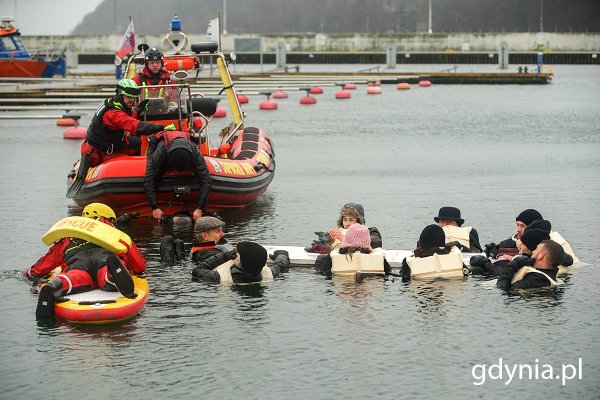 Akcja rodem z „Titanica” w gdyńskiej marinie