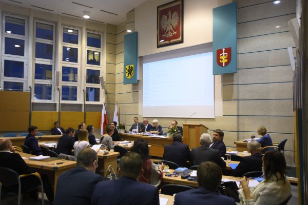 III sesja Rady Miasta. Głosowanie nad sprawami Gdyni