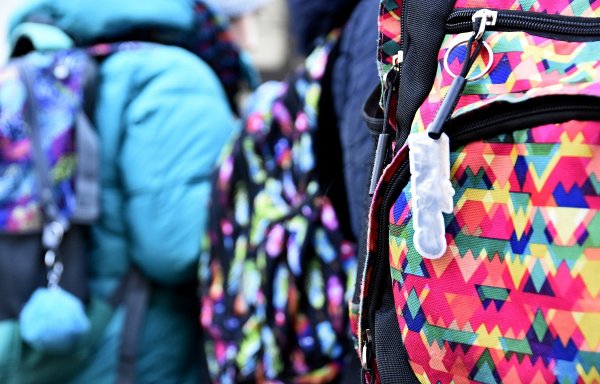 Noś odblaski i bądź widoczny na drodze