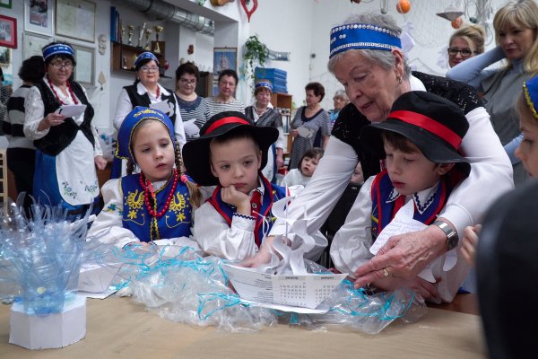 Przedszkolaki i seniorzy zrobili Gdyni prezent na urodziny