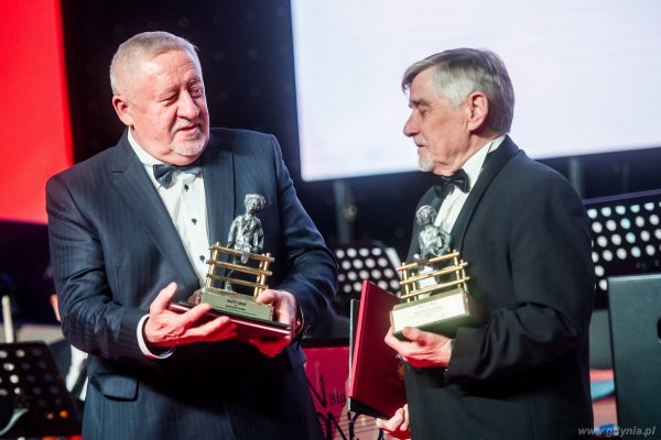 Złote Oksery dla stoczni Crist