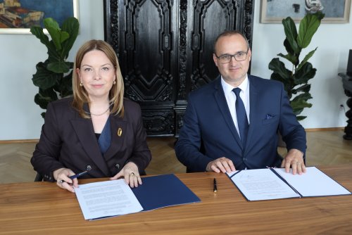 Na zdjęciu wicewojewoda pomorski Emil Rojek i wiceprezydentka Gdynia Oktawia Gorzeńska (fot. Dorota Patzer)