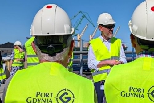 Pracownicy Portu Gdynia z ogromnym zaangażowaniem opowiadali o swojej codziennej pracy (fot. Magda Oczachowska)